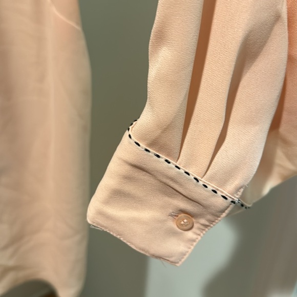 Lane Bryant blouse size 26/28 in a pale pink/blush - Picture 9 of 10